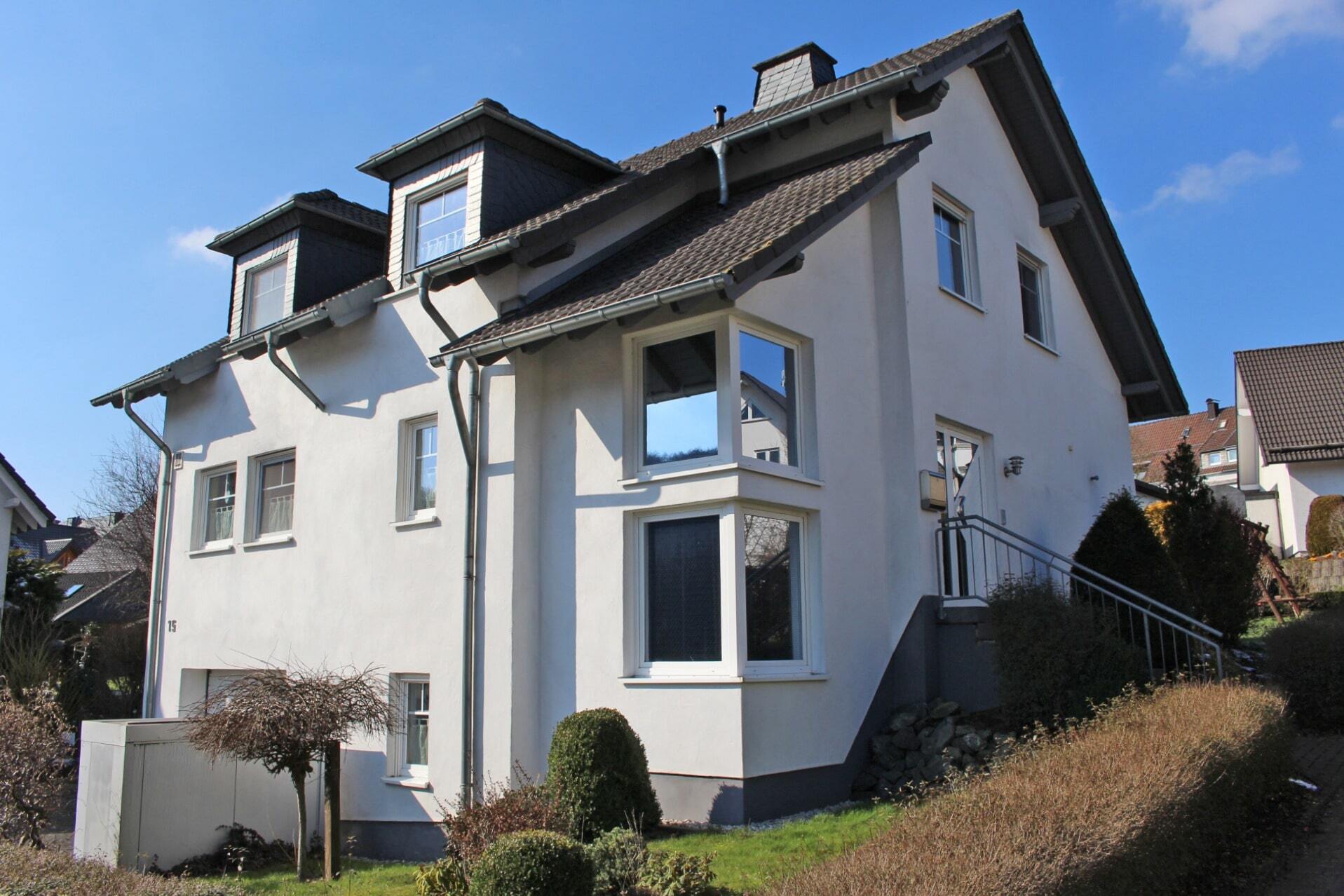 Einfamilienhaus zum Kauf 362.000 € 4 Zimmer 130 m²<br/>Wohnfläche 496 m²<br/>Grundstück Brilon Brilon 59929