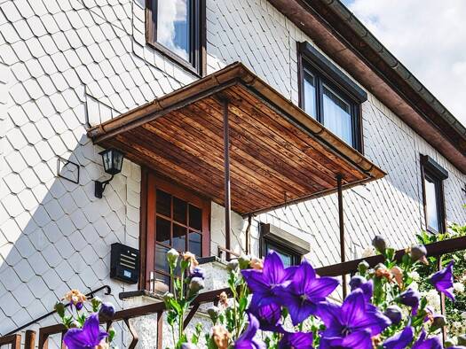 Einfamilienhaus zum Kauf 165.000 € 11 Zimmer 176 m² 1.295 m² Grundstück frei ab sofort Suhl Suhl 98528
