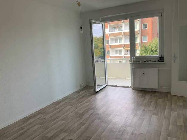 Wohnung zur Miete 259 € 1 Zimmer 35,3 m² 2. Geschoss frei ab 01.12.2025 Heilbronner Str. 15 Grünau-Mitte Leipzig 04209