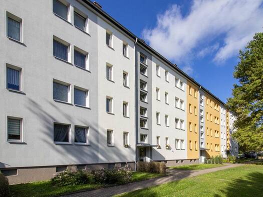 Wohnung zur Miete 291 € 2 Zimmer 47 m² 3. Geschoss frei ab 10.11.2025 Flemmingstraße 93 Altendorf Chemnitz 09116