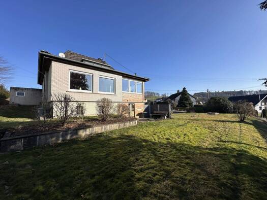 Einfamilienhaus zum Kauf 195.000 € 3 Zimmer 118 m² 905 m² Grundstück frei ab 01.05.2026 Rahrbach Kirchhundem 57399