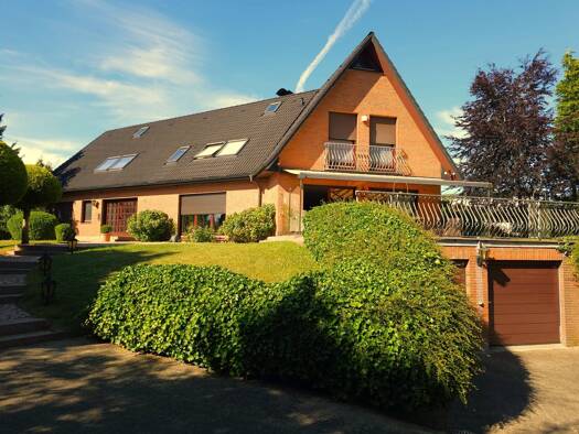 Haus zum Kauf 1.360.000 € 7 Zimmer 334,5 m² 2.430 m² Grundstück frei ab sofort Geesthacht 21502