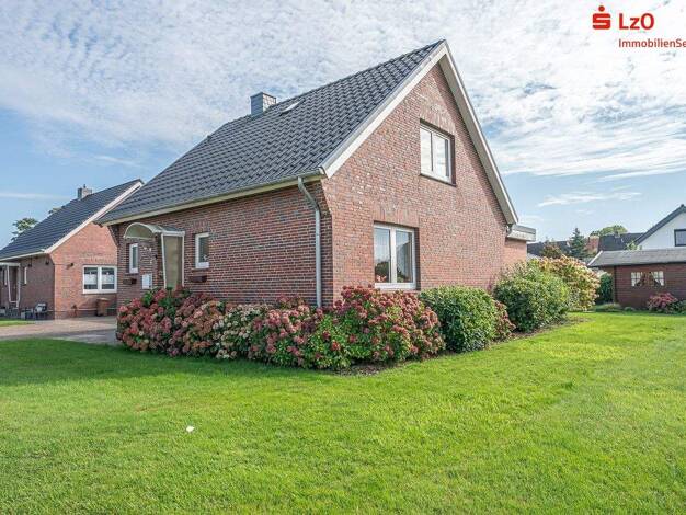 Einfamilienhaus zum Kauf 199.000 € 5 Zimmer 117,2 m² 639 m² Grundstück Rodenkirchen Stadland 26935