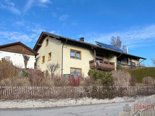 Doppelhaushälfte zum Kauf 239.000 € 5 Zimmer 128 m² 579 m² Grundstück Viechtach 94234