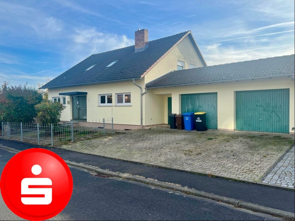 Mehrfamilienhaus zum Kauf 319.000 € 8 Zimmer 237,8 m²<br/>Wohnfläche 928 m²<br/>Grundstück Sondheim Sondheim 97647