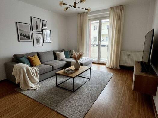 Wohnung zur Miete 325 € 2 Zimmer 54,2 m² 2. Geschoss Ernst-Schneller-Platz 12 Pölbitz Zwickau 08058