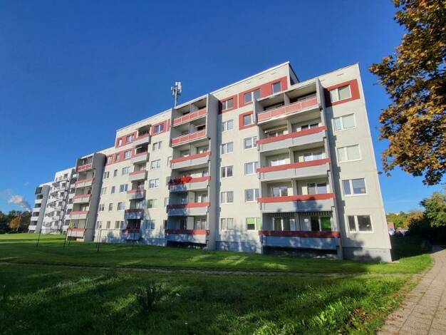Wohnung zur Miete 293 € 1 Zimmer 30,3 m² 3. Geschoss frei ab sofort Weißenfelser Straße 51 Silberhöhe Halle (Saale) 06132