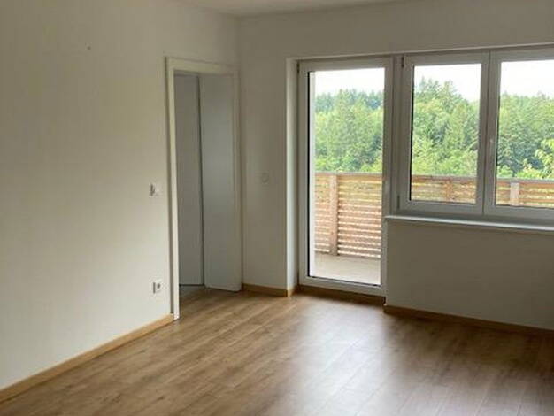 Wohnung zur Miete 622 € 2 Zimmer 56,5 m² EG frei ab 01.10.2025 Jägerhölzlstraße 17 Lalling 94551