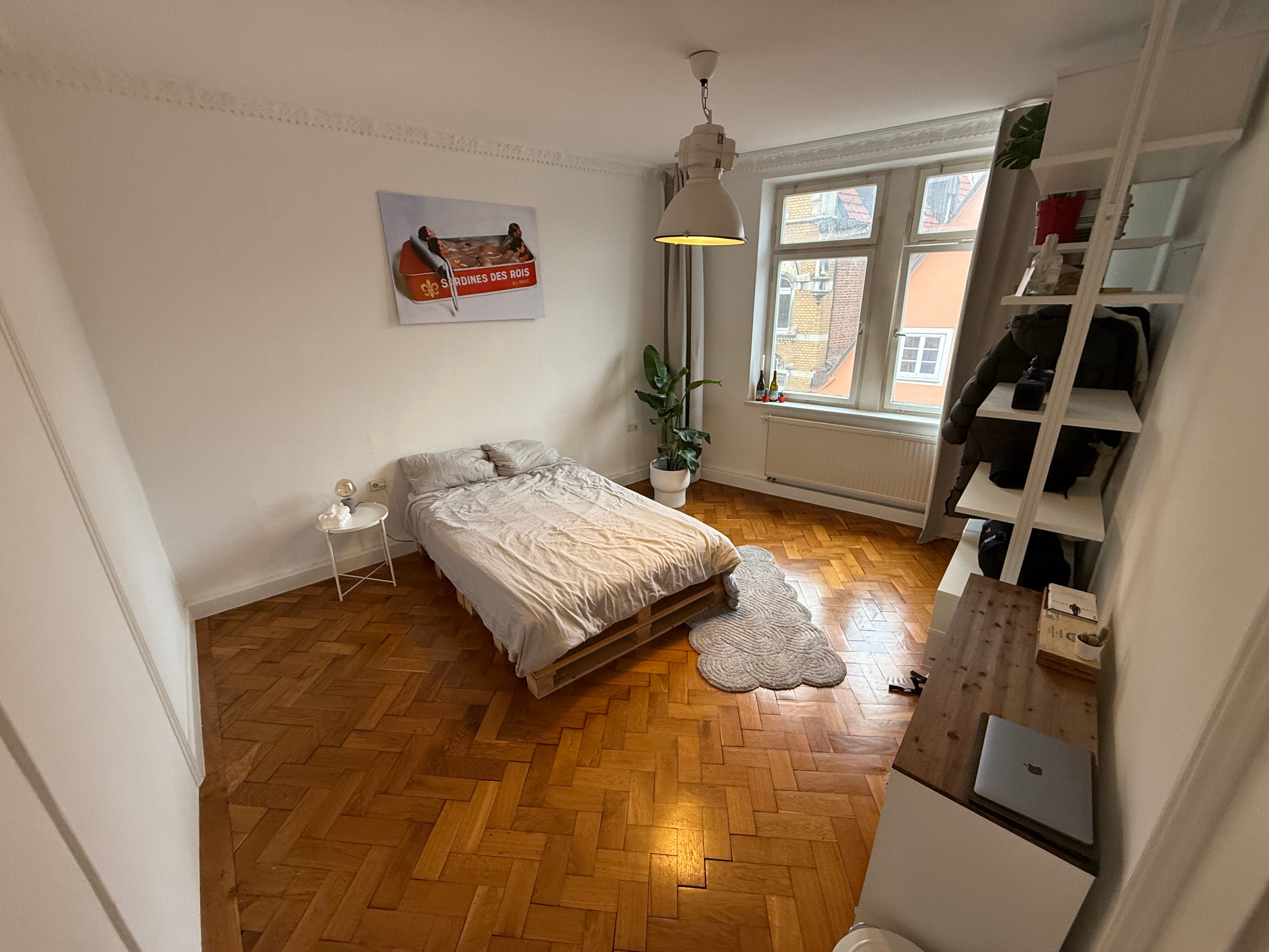 WG-Zimmer zur Miete 740 € 19 m²<br/>Wohnfläche 3.<br/>Geschoss 01.03.2025<br/>Verfügbarkeit Altstadt Ulm 89073