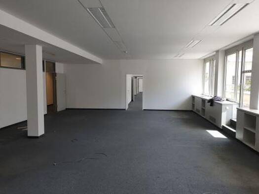 Bürofläche zur Miete 10,31 € 5 Zimmer 320 m² Bürofläche St. Pölten St. Pölten 3100