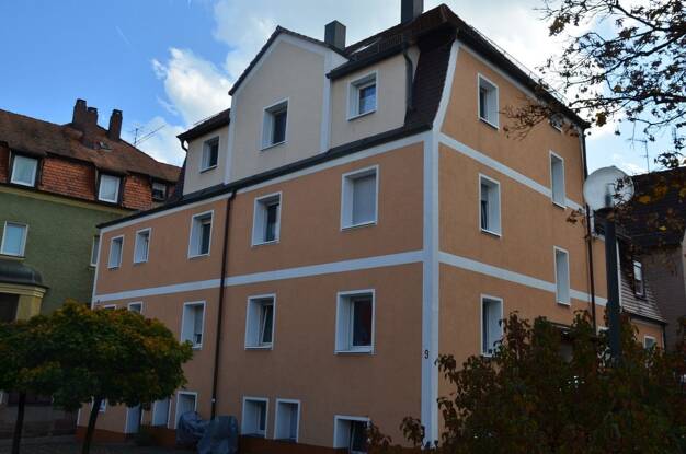 Mehrfamilienhaus zum Kauf als Kapitalanlage geeignet 875.000 € 18 Zimmer 485 m² 304 m² Grundstück Röthenbach Röthenbach 90552