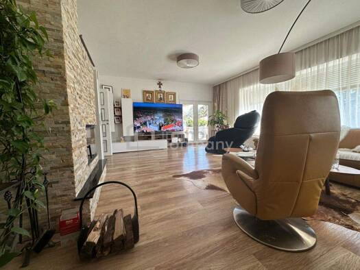 Mehrfamilienhaus zum Kauf 725.000 € 7 Zimmer 260 m² Eggendorf 2601