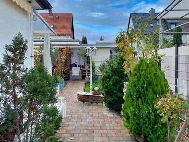 Einfamilienhaus zum Kauf 529.000 € 7,5 Zimmer 192,9 m² 450 m² Grundstück frei ab sofort Mannheim 68305