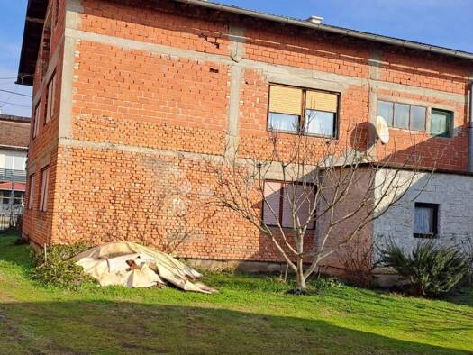 Haus zum Kauf 186.000 € 12 Zimmer 257 m² Zeleni brijeg, Sisak Sisak