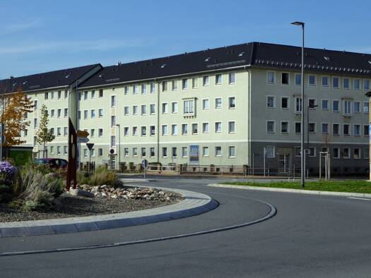 Wohnung zur Miete 396 € 3 Zimmer 61,8 m² 2. Geschoss Pößnecker Str. 25b Saalfeld Saalfeld/Saale 07318