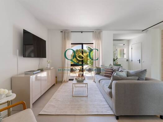 Haus zum Kauf 595.000 € 92 m² 151 m² Grundstück Quarteira 8125-507