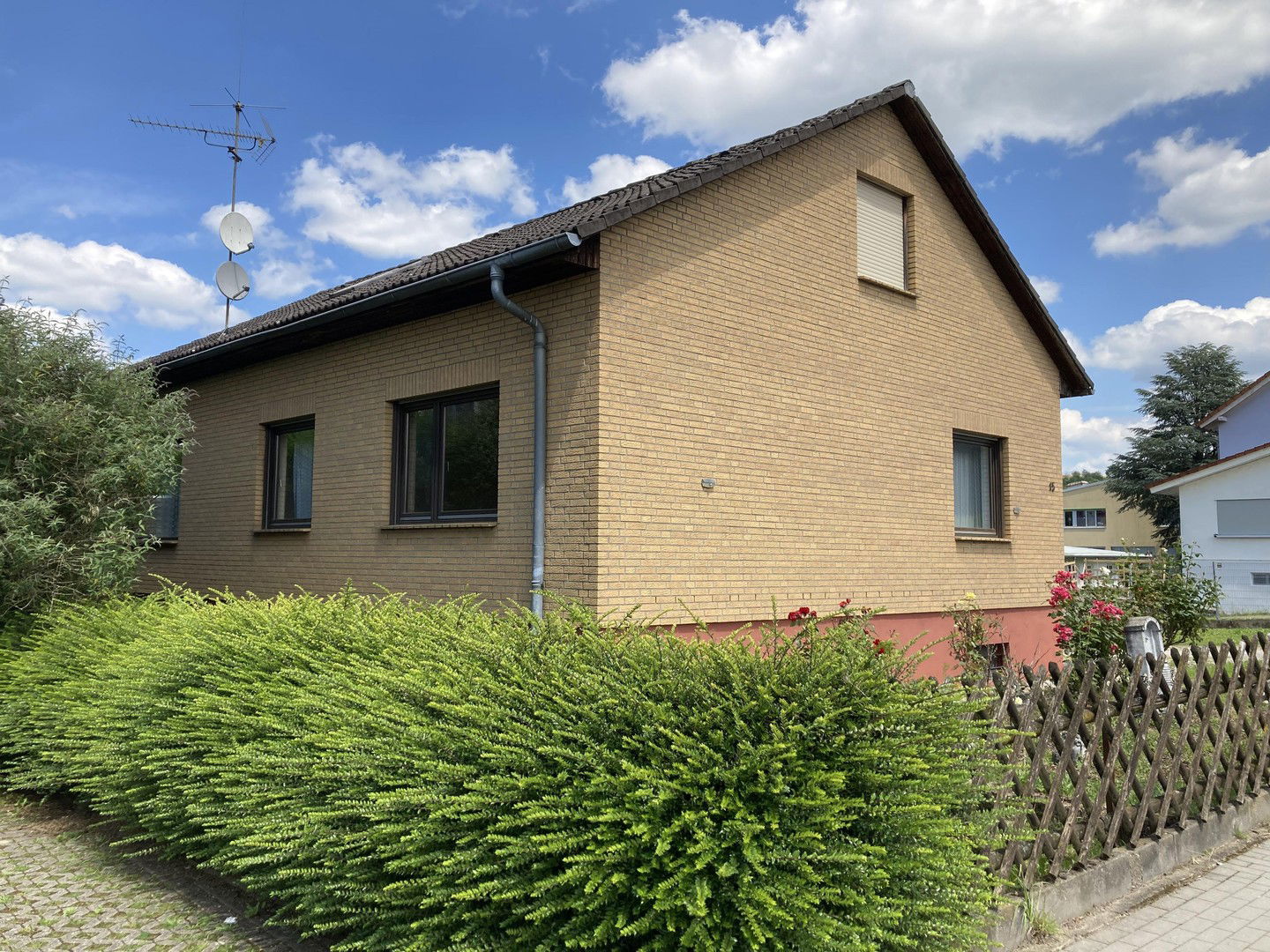 Einfamilienhaus zum Kauf provisionsfrei 749.000 € 9 Zimmer 95 m²<br/>Wohnfläche 1.732 m²<br/>Grundstück Wiesenbach 69257