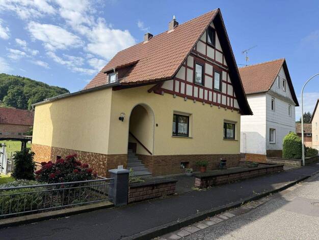 Einfamilienhaus zum Kauf 104.000 € 6 Zimmer 150 m² 300 m² Grundstück Mönchhosbach Nentershausen 36214