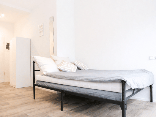 Wohnung zur Miete 740 € 20,9 m² 1. Geschoss frei ab sofort Neckartstr. 140/2 Ost Stuttgart 70190