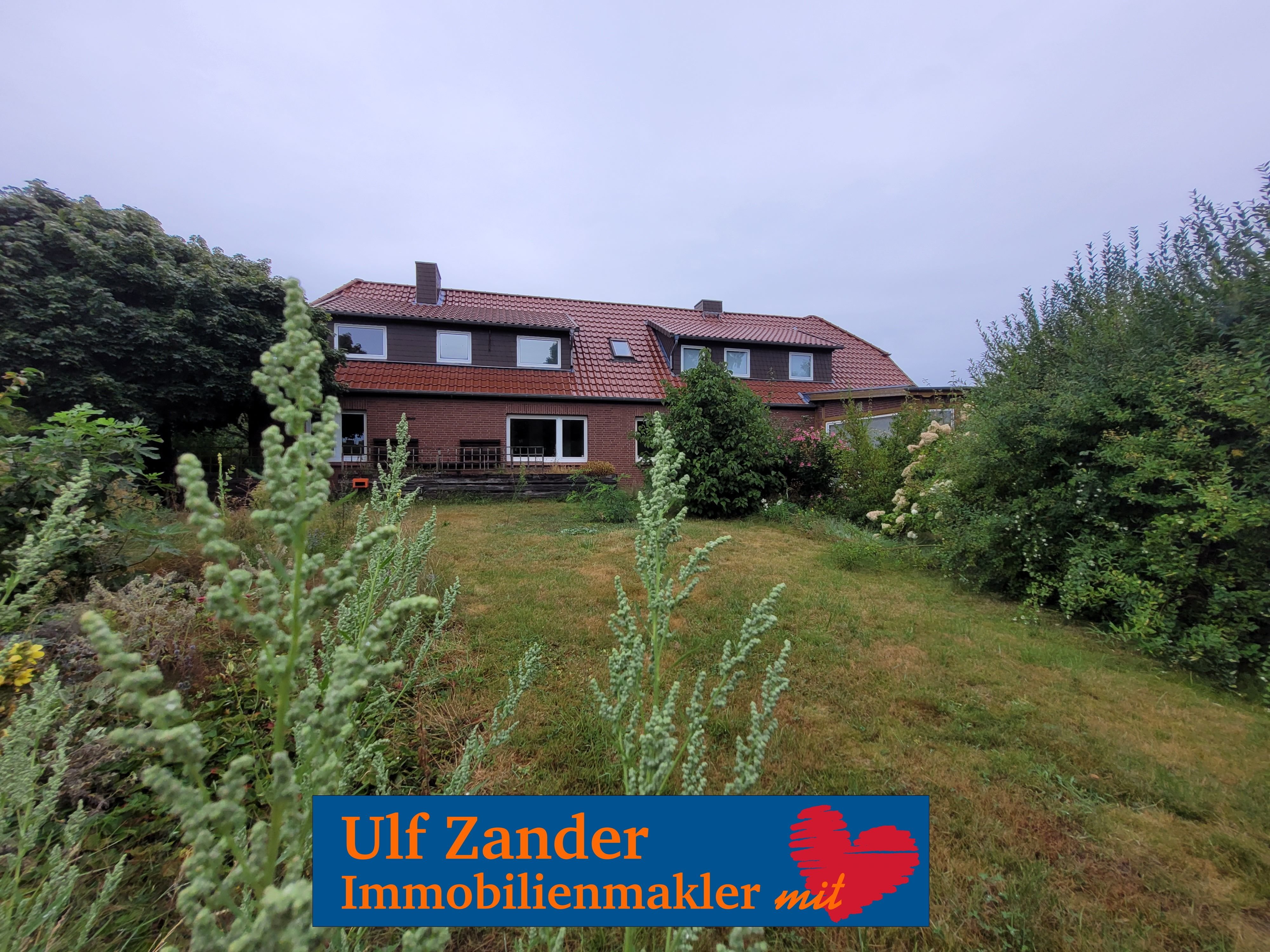 Haus zum Kauf 349.000 € 14 Zimmer 383,6 m²<br/>Wohnfläche 1.669 m²<br/>Grundstück ab sofort<br/>Verfügbarkeit Alte Dorfstr. Eddelstorf Altenmedingen 29575