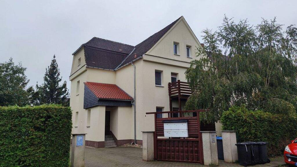 Wohnung zur Miete 645 € 3 Zimmer 85 m² 3. Geschoss frei ab sofort Carmenstraße 8 Bitterfeld 06749