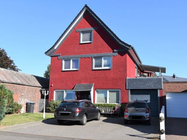 Mehrfamilienhaus zum Kauf 280.000 € 6 Zimmer 218,1 m² 342 m² Grundstück Lägerdorf 25566