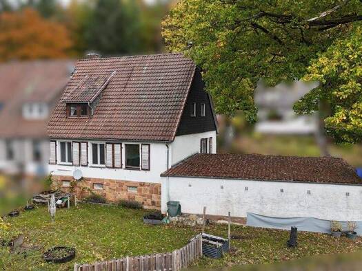 Doppelhaushälfte zum Kauf 137.000 € 5 Zimmer 108 m² 656 m² Grundstück Wiesenfeld Burgwald-Wiesenfeld 35099