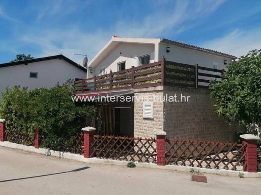 Haus zum Kauf 280.000 € 8 Zimmer 117 m² Pirovac