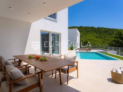 Villa zur Miete - Erstbezug 6.000 € 3 Zimmer 259 m² Podstrana Podstrana 21311