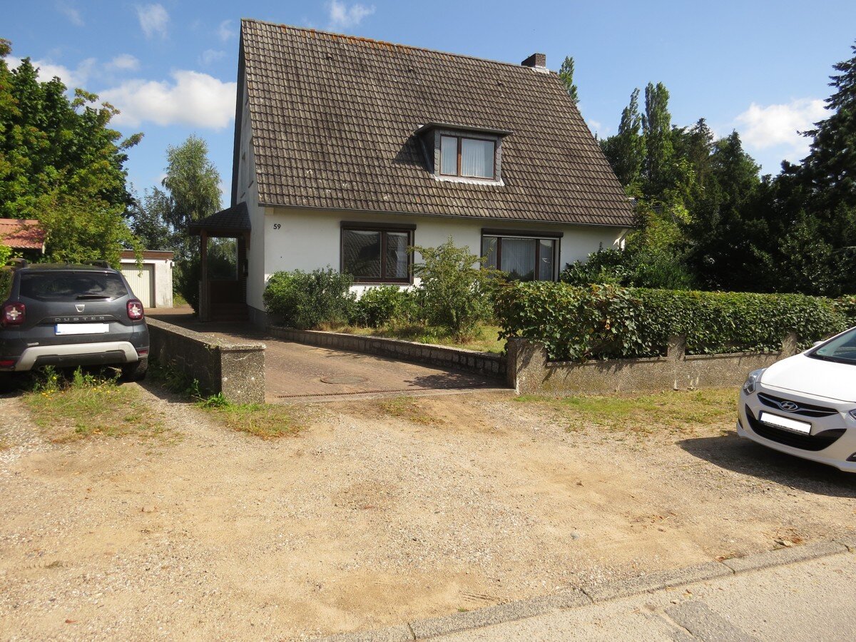 Mehrfamilienhaus zum Kauf 620.000 € 6 Zimmer 150 m²<br/>Wohnfläche 2.118 m²<br/>Grundstück Sandfeldweg 59 Eutin 23701