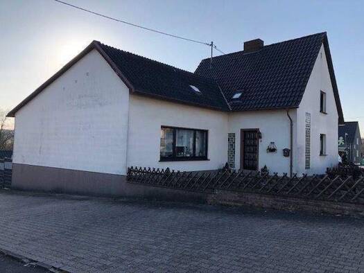 Einfamilienhaus zum Kauf 259.000 € 7 Zimmer 135 m² 550 m² Grundstück frei ab sofort Wiebelskirchen Neunkirchen 66540