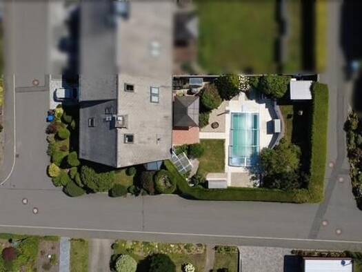 Doppelhaushälfte zum Kauf 358.000 € 4 Zimmer 150 m² 518 m² Grundstück Unterheinsdorf Heinsdorfergrund 08468
