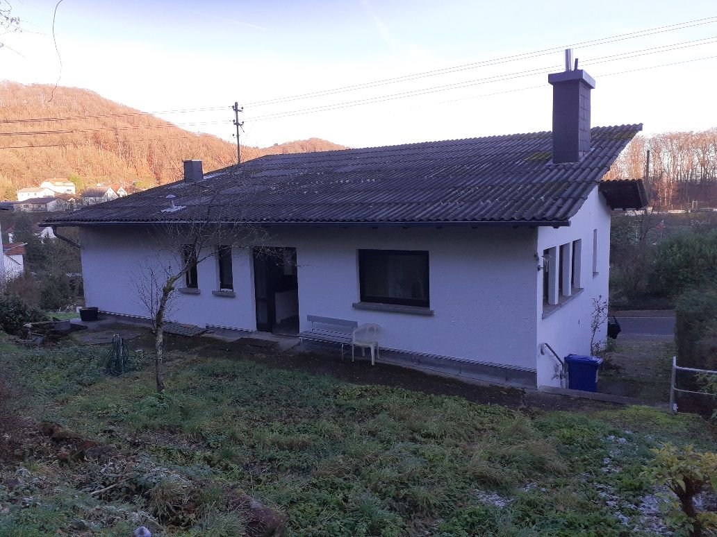 Bungalow zum Kauf 175.000 € 4,5 Zimmer 153 m²<br/>Wohnfläche 1.100 m²<br/>Grundstück ab sofort<br/>Verfügbarkeit Leitesweilerstrasse Reitscheid Freisen 66629