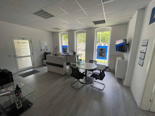 Laden zur Miete provisionsfrei 859 € 79 m² Verkaufsfläche Thälmannstraße 48 Krämpfervorstadt Erfurt 99085