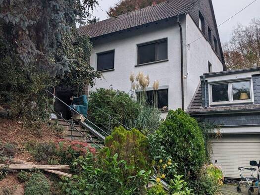 Einfamilienhaus zum Kauf 329.000 € 7 Zimmer 178 m² 4.119 m² Grundstück frei ab sofort Linde Lindlar 51789