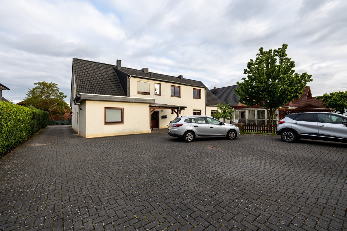 Mehrfamilienhaus zum Kauf 435.000 € 15 Zimmer 281 m²<br/>Wohnfläche 1.100 m²<br/>Grundstück Schafkoven - Donneresch - Schafkoven Delmenhorst 27751