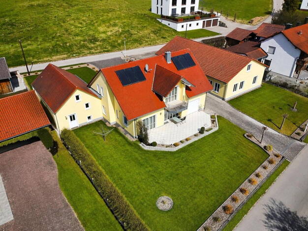 Einfamilienhaus zum Kauf provisionsfrei 875.000 € 9 Zimmer 218 m² 1.459 m² Grundstück Herrnwahlthann Hausen 93345