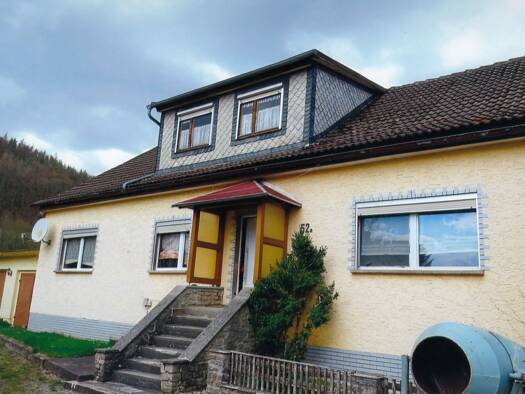 Doppelhaushälfte zum Kauf 40.000 € 5 Zimmer 145 m² 512 m² Grundstück Grümpen Frankenblick 96528