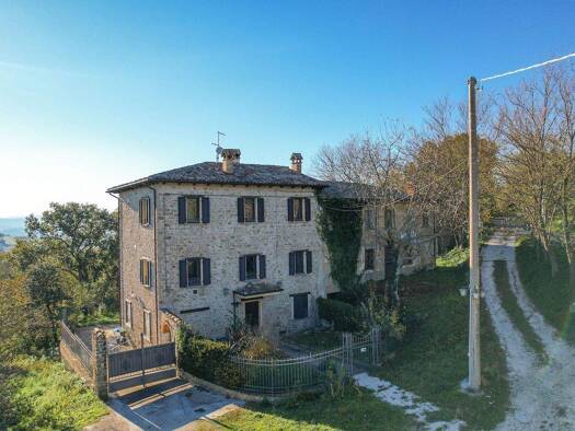 Bauernhaus zum Kauf 499.000 € 24 Zimmer 800 m² 10.000 m² Grundstück Panoramablick Mercatino Conca 61013