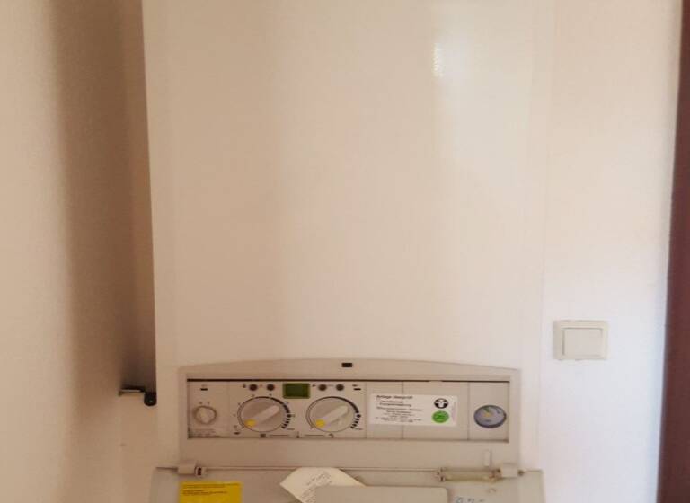 Wohnung zum Kauf 47.000 € 2 Zimmer 52,6 m² 3. Geschoss frei ab sofort Bautzener Str. 5 Innenstadt Görlitz 02826