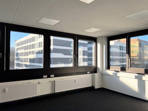 Bürofläche zur Miete provisionsfrei 6.750 € 270 m² Bürofläche Vor dem Lauch Möhringen Stuttgart 70567