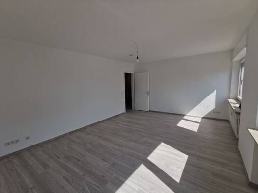 Wohnung zur Miete 500 € 2 Zimmer 68,5 m² 2. Geschoss frei ab sofort Schlossstr. 5 Saarwellingen 66793