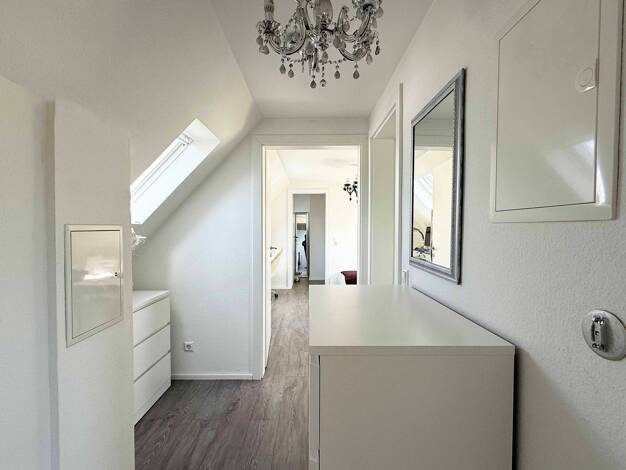 Wohnung zum Kauf 169.000 € 2 Zimmer 45 m² Dachgeschoss Muckensturm Stuttgart 70374