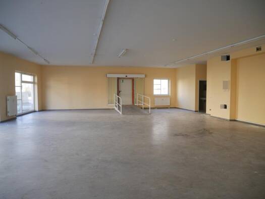 Verkaufsfläche zur Miete provisionsfrei 999 € 1,5 Zimmer 216,9 m² Verkaufsfläche teilbar ab 216,9 m² Bischofswerda Bischofswerda 01877