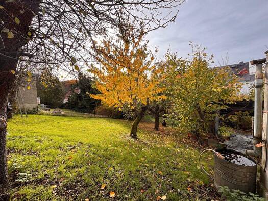 Grundstück zum Kauf 69.000 € 710 m² Grundstück Baugenehmigung vorhanden frei ab sofort Meerane 08393