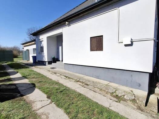 Einfamilienhaus zum Kauf provisionsfrei 170.600 € 1 Zimmer 142 m² 2.200 m² Grundstück frei ab sofort Taszár 7261