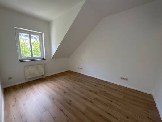 Wohnung zur Miete 400 € 2 Zimmer 67,5 m² 4. Geschoss Bernsdorfer Straße 69 Bernsdorf Bernsdorf 09126