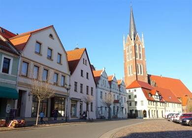 Mehrfamilienhaus zum Kauf 220.000 € 11 Zimmer 300 m² 371 m² Grundstück Markt 2 Kemberg Kemberg 06901