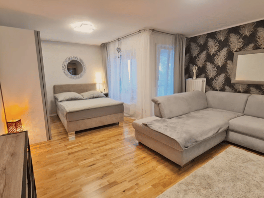 Wohnung zur Miete 500 € 1,5 Zimmer 45 m² frei ab sofort Mitte Mitte 70182
