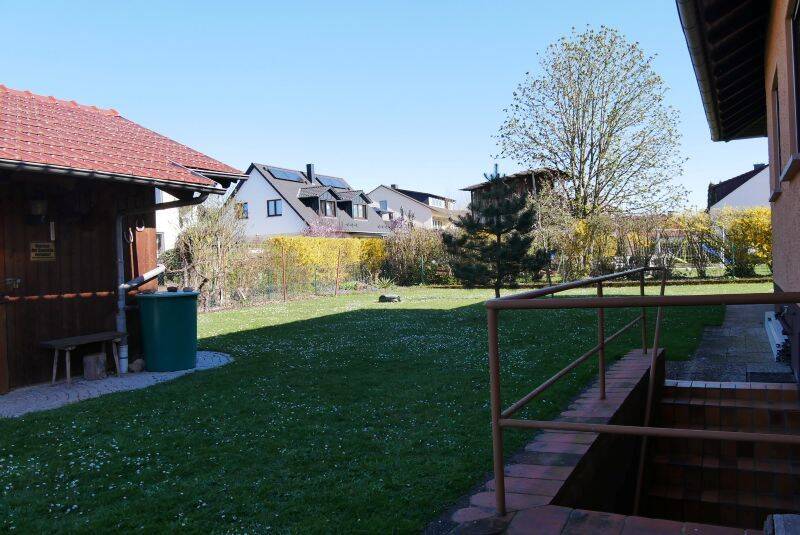 Immobilie in Seßlach - Dreifamilienwohnhaus mit neuwertiger PV Anlage - Bild 4